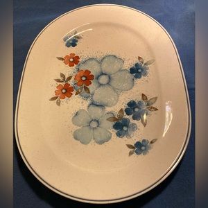 Noritake Glimmer oval platter and vegetable dish